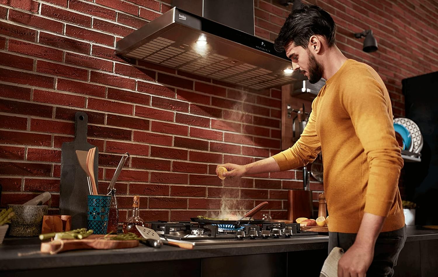 Beko Kitchen Hood with Chimney 90 centimeters - Silver - HCB91731BHXE - Image 2