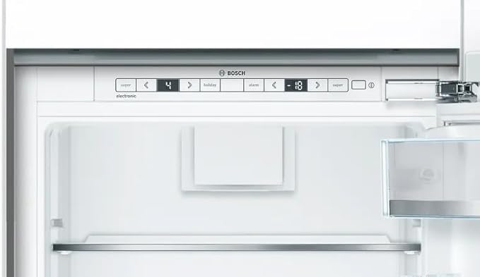 ثلاجة بوش المدمجة من السلسلة 6 مع فريزر سفلي، سعة 254 لترًا، أبعاد 177.2 × 55.8 سم، صنعت في ألمانيا - KIN86AF3M8 - الصورة 3
